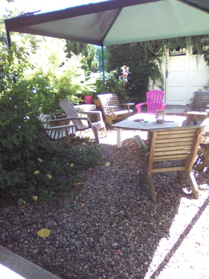 La Ganse Blanche Usson-en-Forez Exterior foto